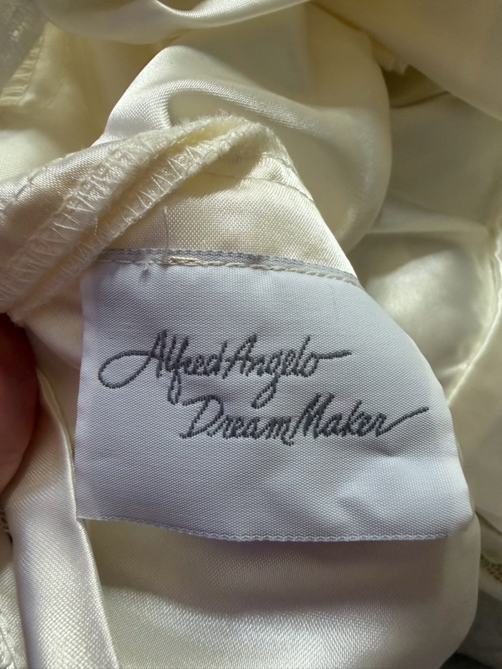 Vintage Alfred Angelo Cream Bridal Gown Romantic Lace bow detail - Picture 3 of 9